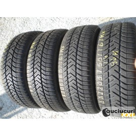 Cauciucuri 205/55/16 Pirelli pentru iarna 4 bucati aproape noi